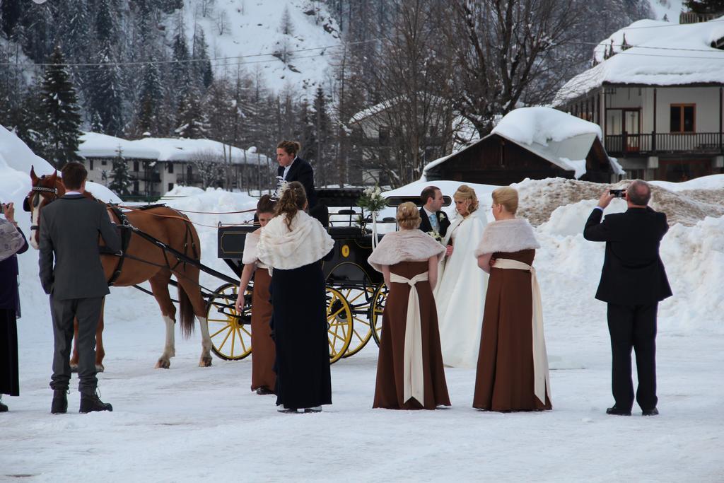 Hotel Lyshaus เกรสโซเนย์-เซนต์-ฌอน ภายนอก รูปภาพ