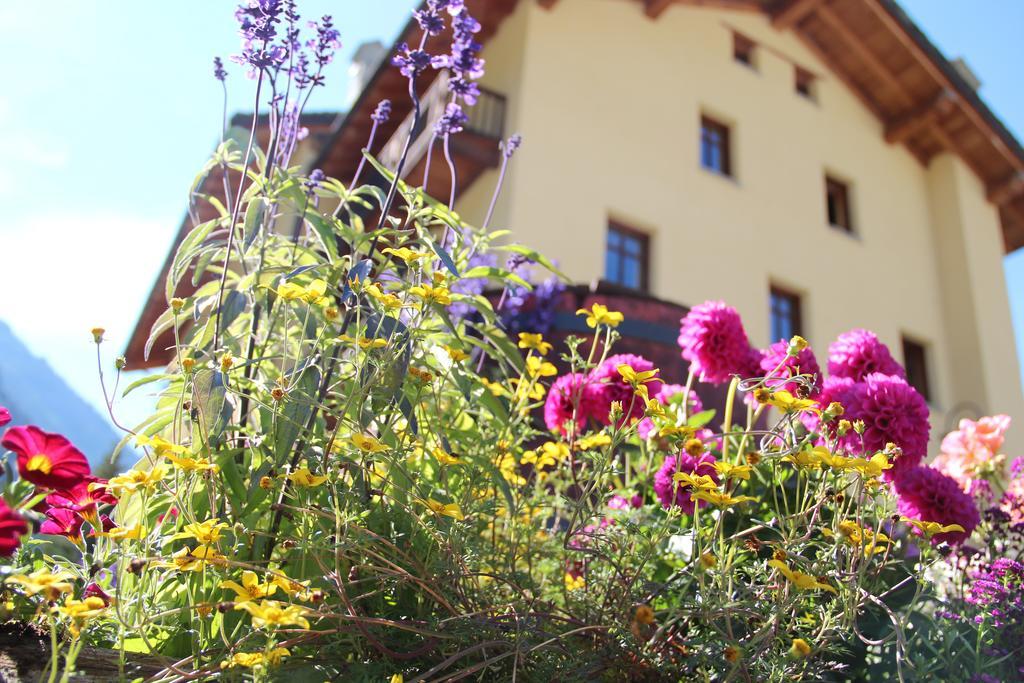Hotel Lyshaus เกรสโซเนย์-เซนต์-ฌอน ภายนอก รูปภาพ